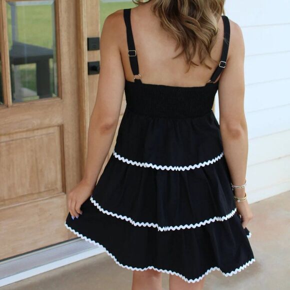 🌹 ONE AND ONLY 🌹 Tiered Front Tie Mini Dress - [Medium, Black] - Picture 2 of 13